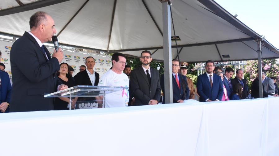 Vereadores prestigiam Desfile Cívico alusivo aos 76 anos de Laranjeiras do Sul
